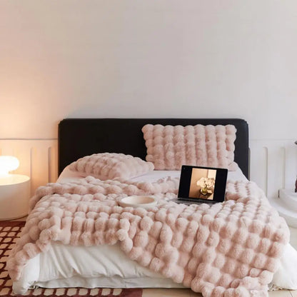 Ultra-Soft Faux Rabbit Fur Deken & Kussensloop – Luxe Winter Collectie